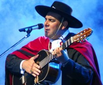 30 de mayo: Dia del Cantante Folklórico