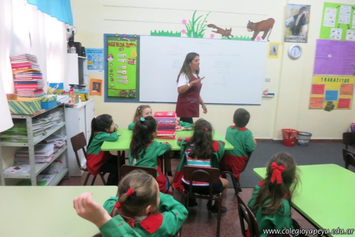 Conociendo los salones de 1er grado