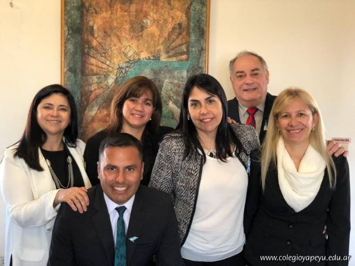 ¡Feliz día a nuestros directivos docentes!