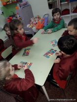 Jugamos al BINGO mientras aprendemos las partes del cuerpo en inglés